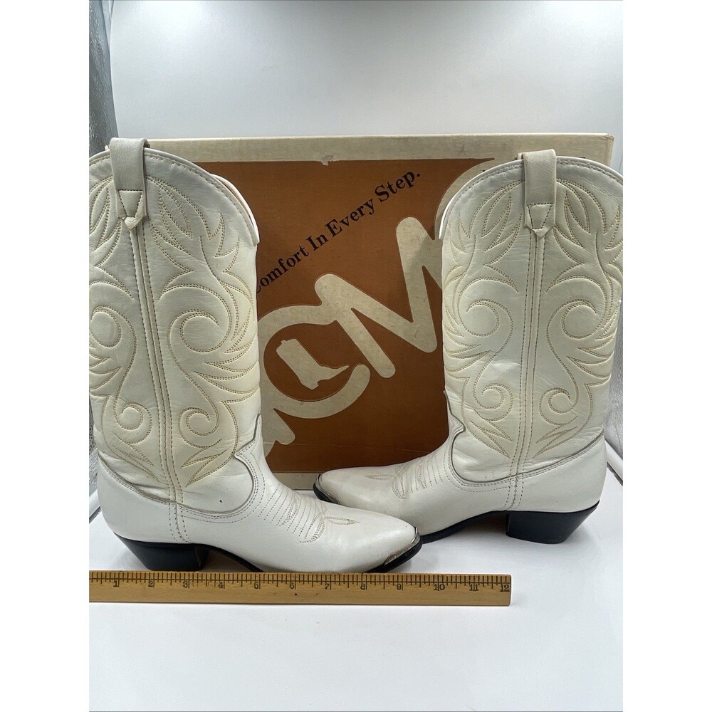 Vintage ACME White Leather Cowboy Boots Boxed Style 642 APMA Accepted Sz 5.5READ